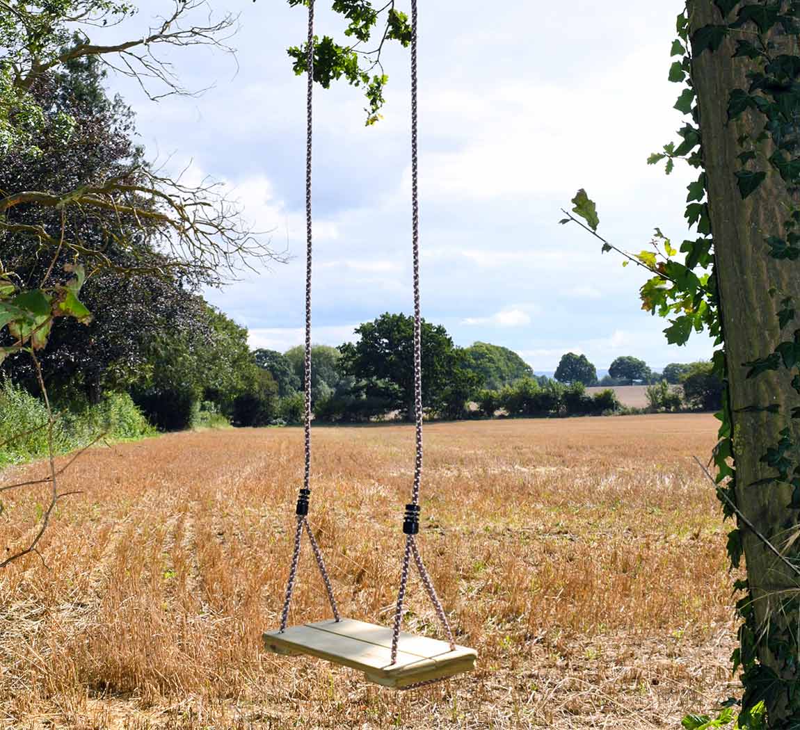 wooden-tree-swing